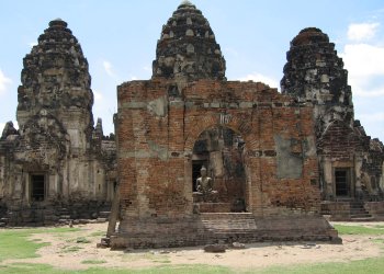 Phra Prang Sam Yod