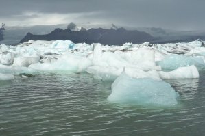 Lac glaciaire de J&ouml;kuls&aacute;rl&oacute;n
