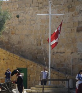 Alarme! Drapeau de l'Ordre de Saint-Jean